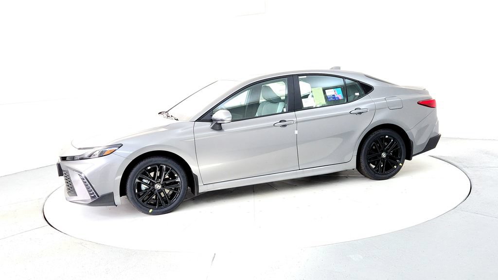 New 2026 Toyota Camry SE AWD/4WD image 3