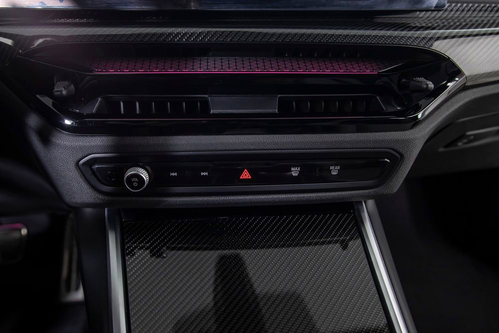 Used 2025 BMW M3 Competition w/ Executive Package image 33