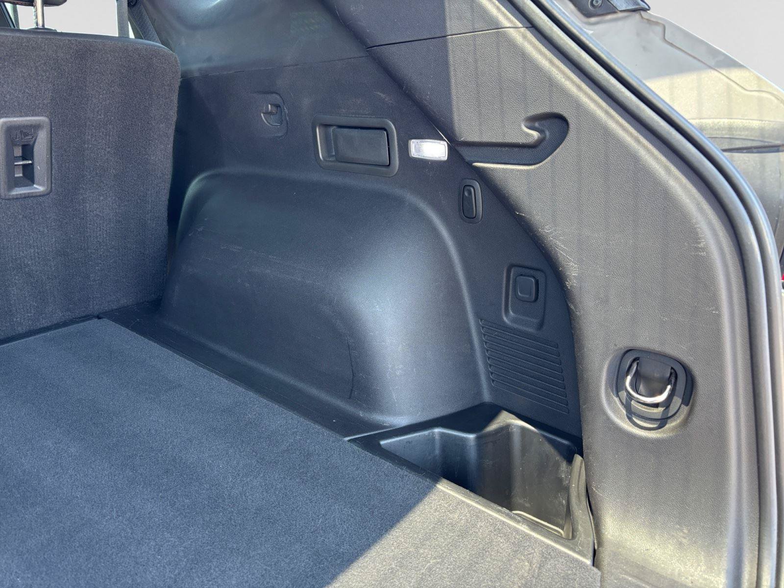 Used 2021 Chevrolet Blazer RS w/ Enhanced Convenience Package FWD image 43