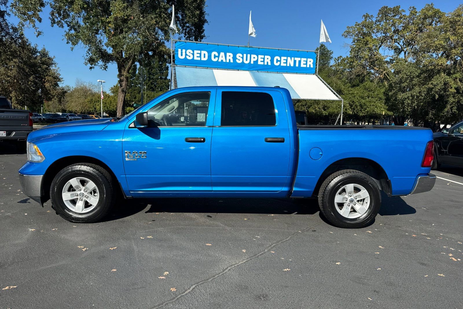 Used 2022 RAM 1500 Classic SLT image 6