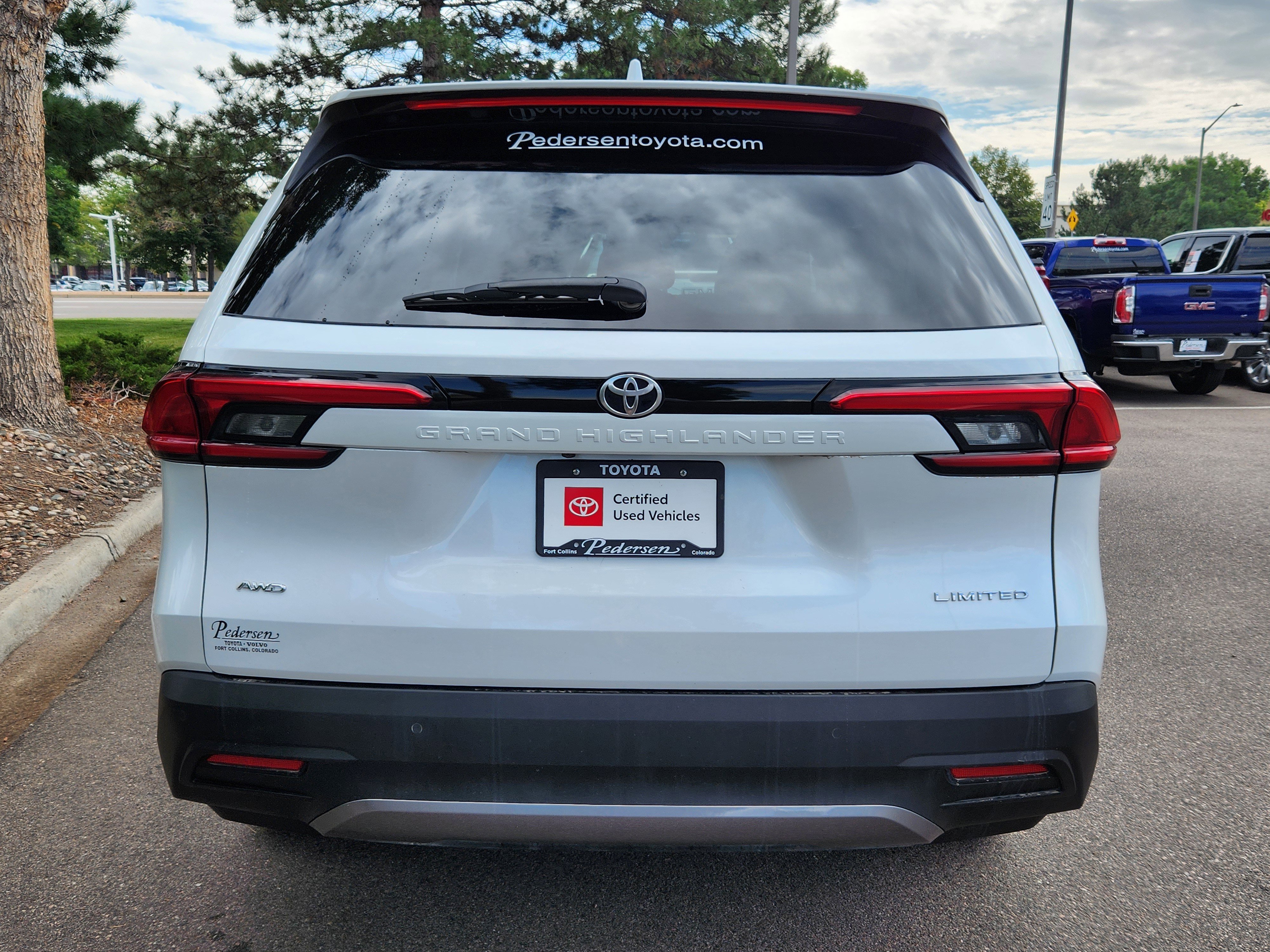 Used 2024 Toyota Grand Highlander Limited image 14