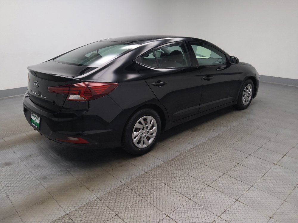 Used 2019 Hyundai Elantra SE FWD image 10