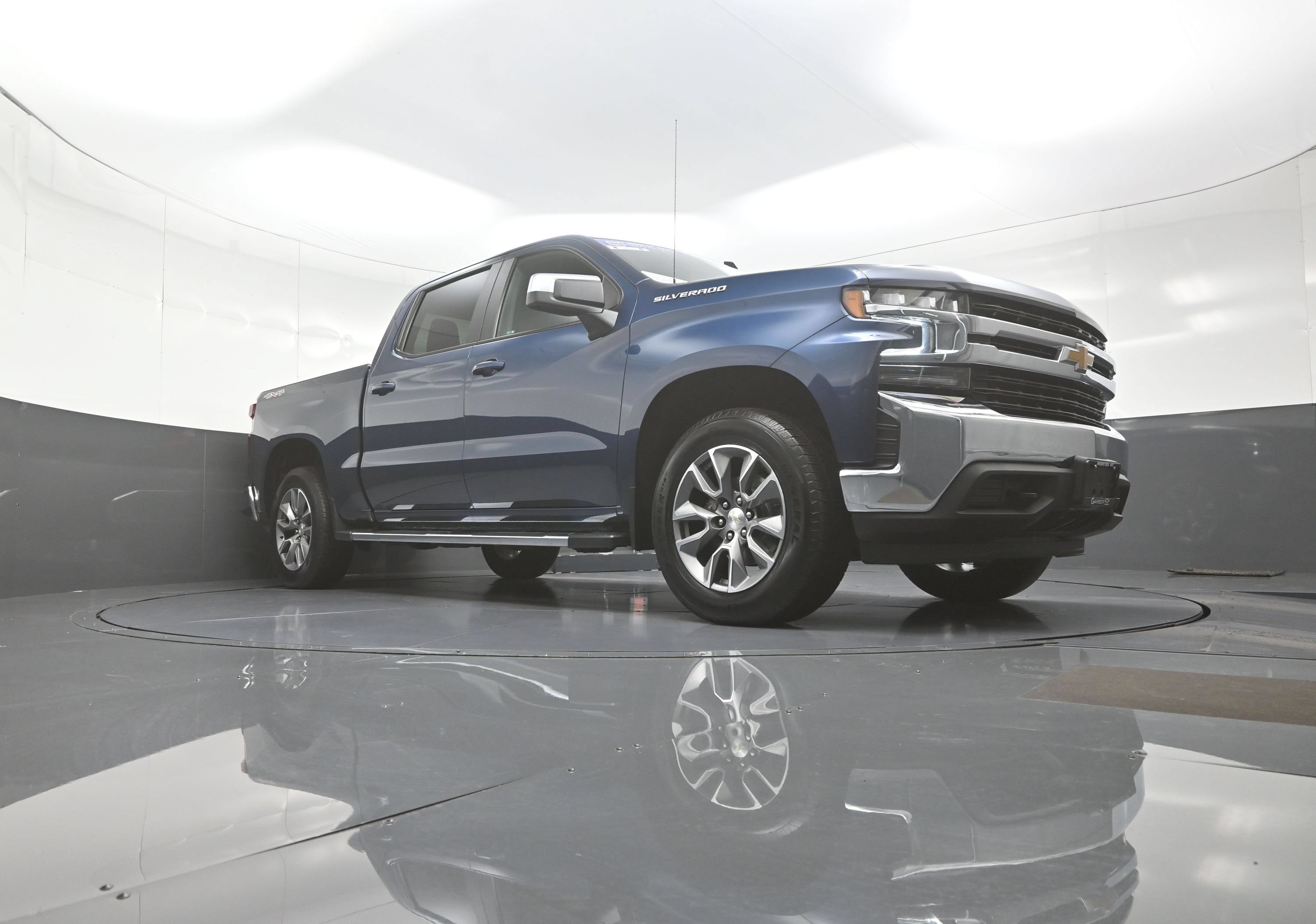 Used 2021 Chevrolet Silverado 1500 LT AWD/4WD image 9