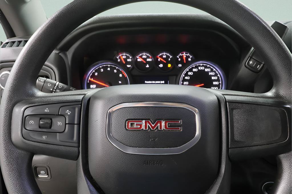 Used 2023 GMC Sierra 1500 Pro w/ Graphite Edition AWD/4WD image 13