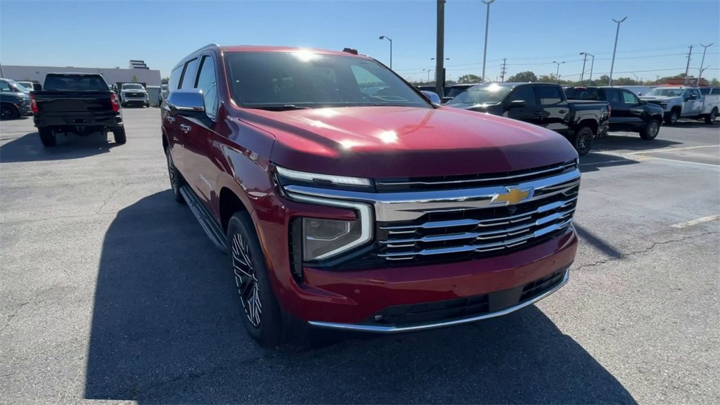 New 2025 Chevrolet Suburban Premier image 4