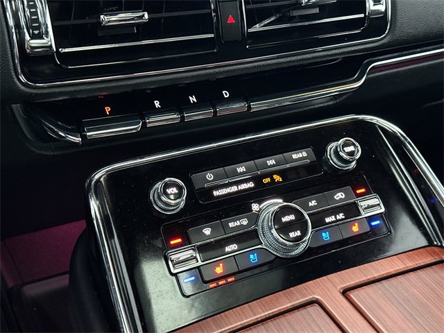 Used 2022 Lincoln Navigator Reserve image 32