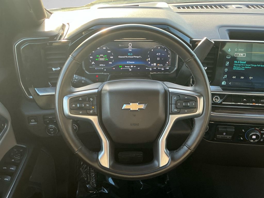 Used 2025 Chevrolet Silverado 1500 LT image 12