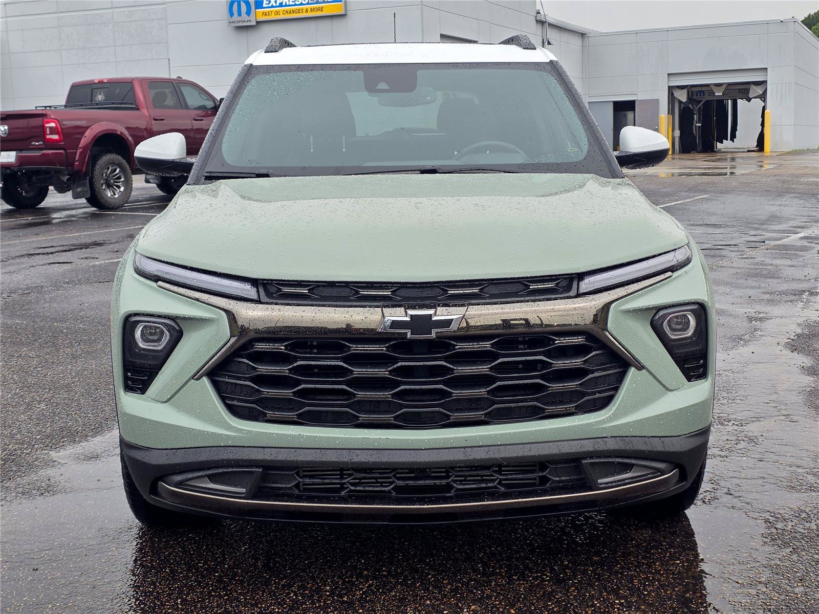 Used 2025 Chevrolet TrailBlazer ACTIV w/ Convenience Package FWD image 2