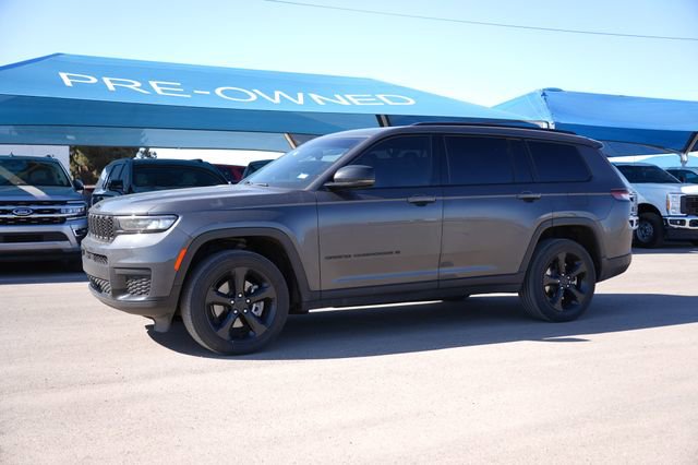 Used 2021 Jeep Grand Cherokee L Laredo image 3