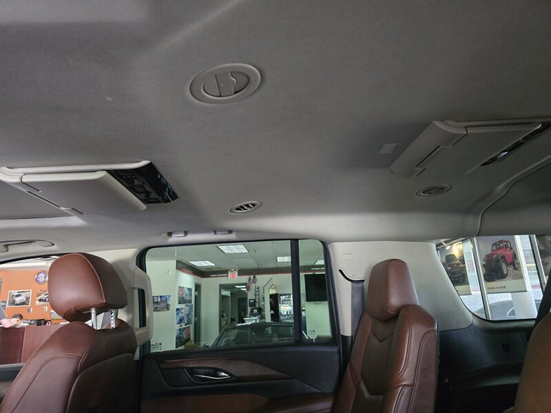 Used 2016 Cadillac Escalade ESV Premium AWD/4WD image 14