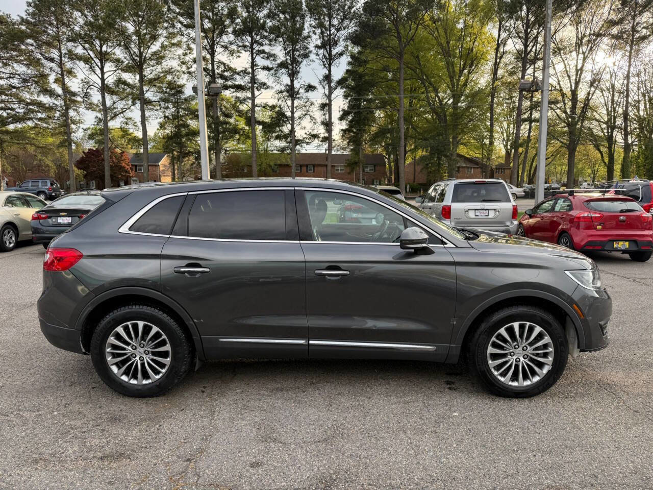 Used 2018 Lincoln MKX Select w/ Select Plus Package image 10