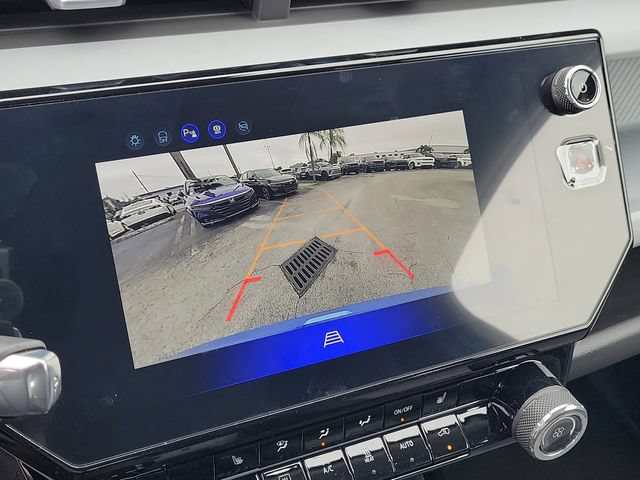 New 2027 Chevrolet Bolt LT w/ Comfort Package FWD image 27