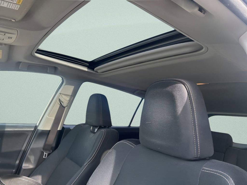 Used 2014 Toyota RAV4 XLE image 19