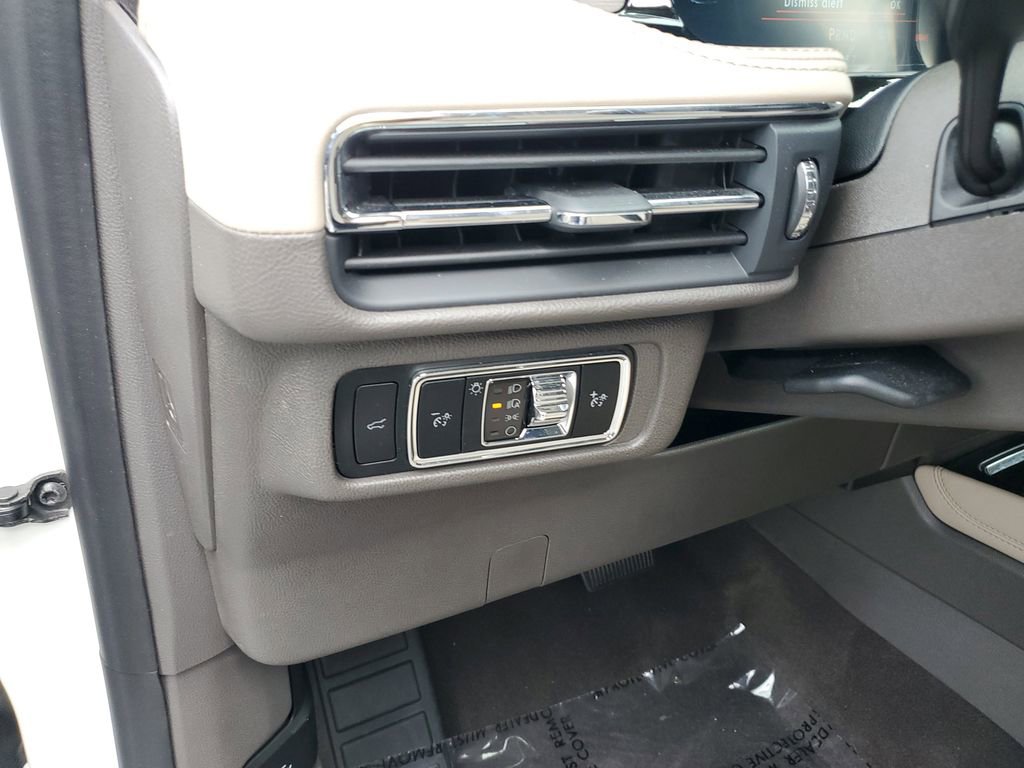 Used 2024 Lincoln Corsair Reserve image 15