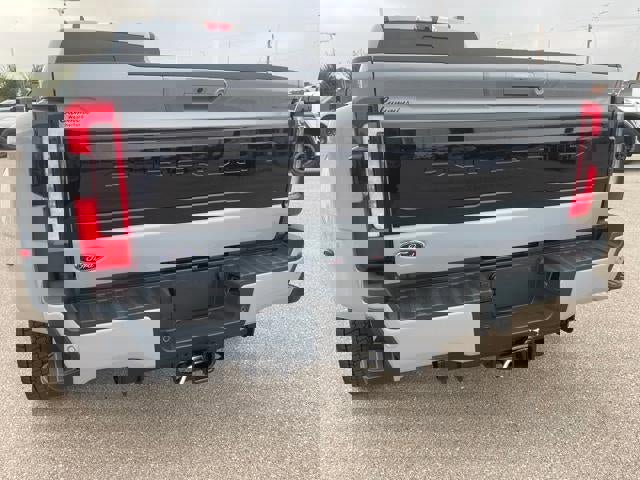 New 2026 Ford F450 Platinum w/ FX4 Off-Road Package image 12