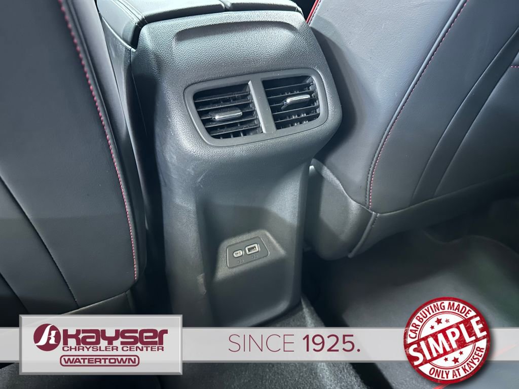 Used 2023 Buick Envision Essence w/ Technology Package I image 36