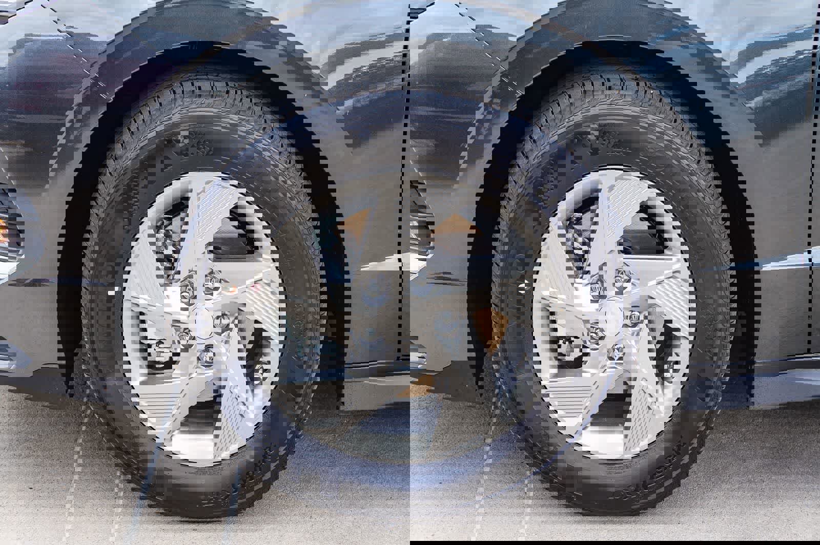 Certified 2025 Hyundai Sonata SE FWD image 9