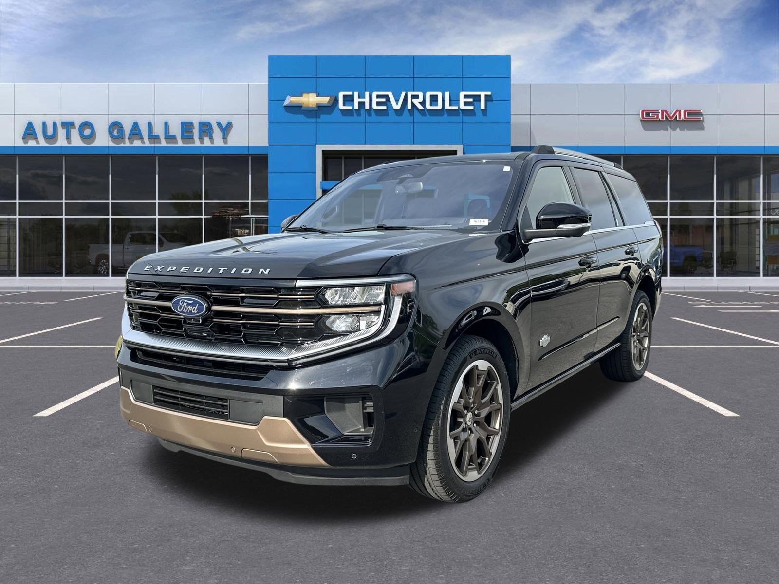 Used 2025 Ford Expedition King Ranch image 1