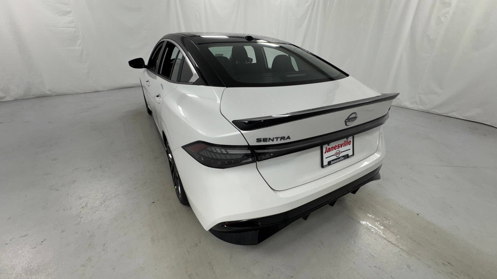 New 2026 Nissan Sentra SR w/ Floor Mat Package FWD image 5