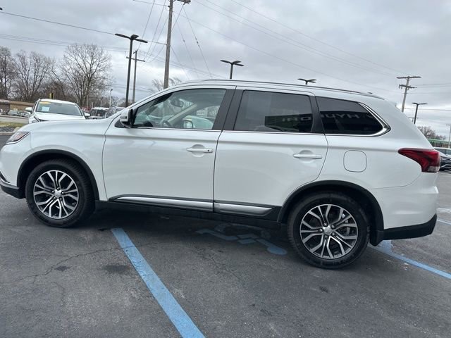 Used 2018 Mitsubishi Outlander SEL image 21