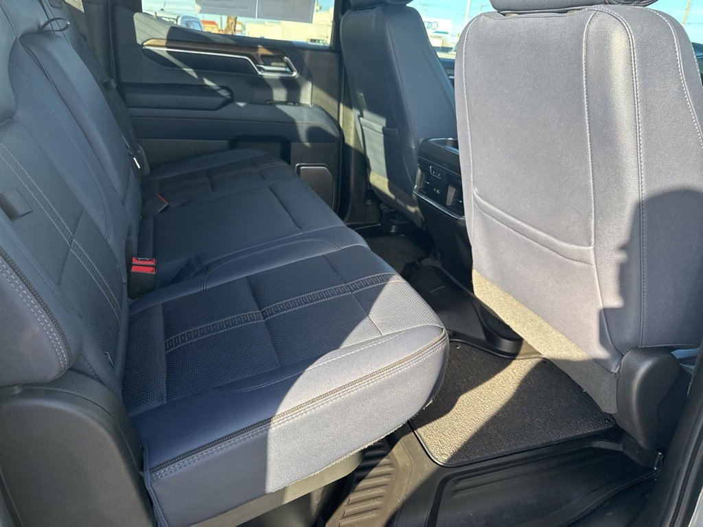 Used 2024 Chevrolet Silverado 1500 High Country w/ Technology Package image 20