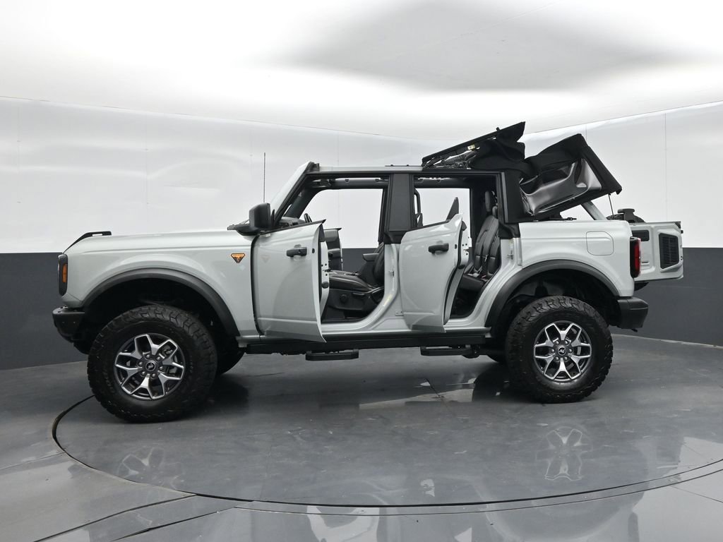 Used 2021 Ford Bronco Badlands image 66