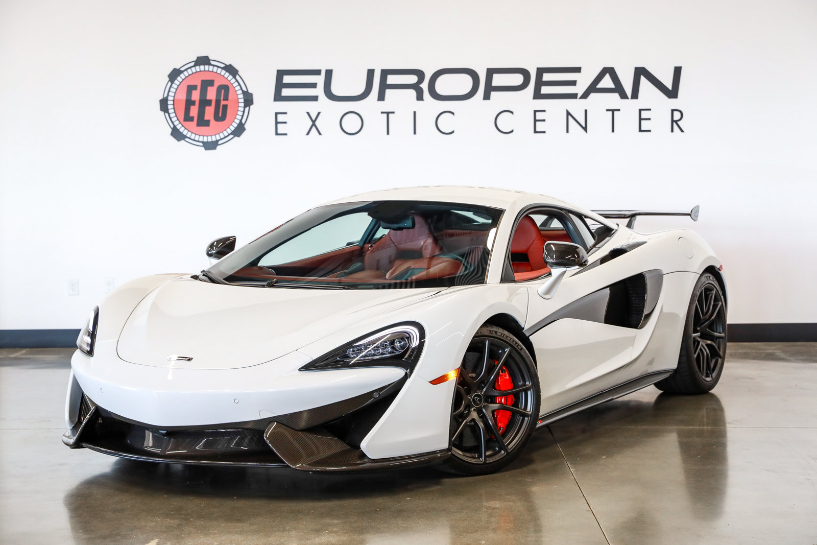 Used 2016 McLaren 570S Coupe RWD image 6