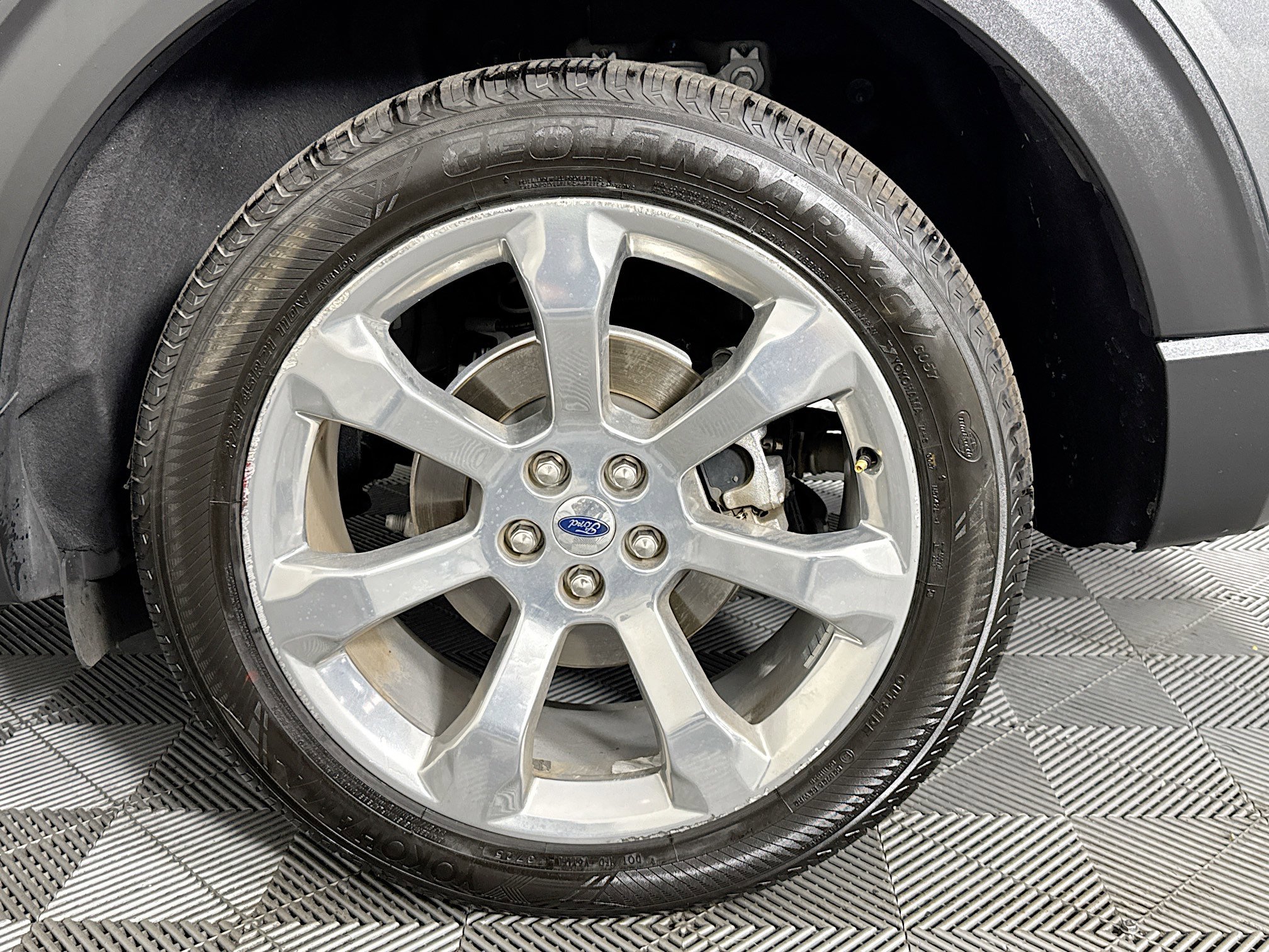 Used 2020 Ford Explorer Platinum w/ Premium Technology Package image 36