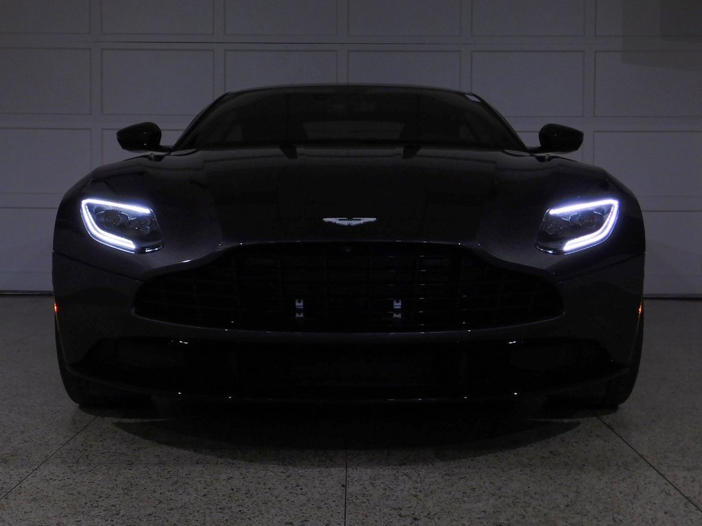 Used 2020 Aston Martin DB11 AMR image 25