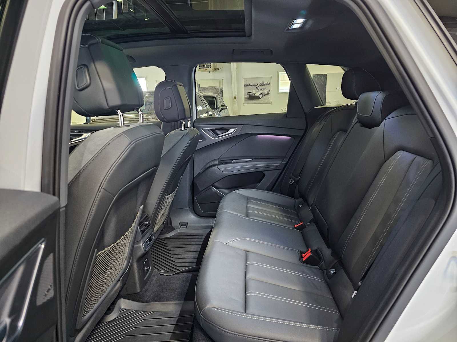 Used 2023 Audi Q4 e-tron Premium Plus w/ Premium Plus image 18