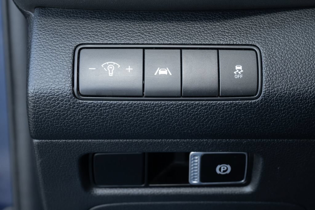 Used 2022 Hyundai Santa Fe SEL FWD image 27