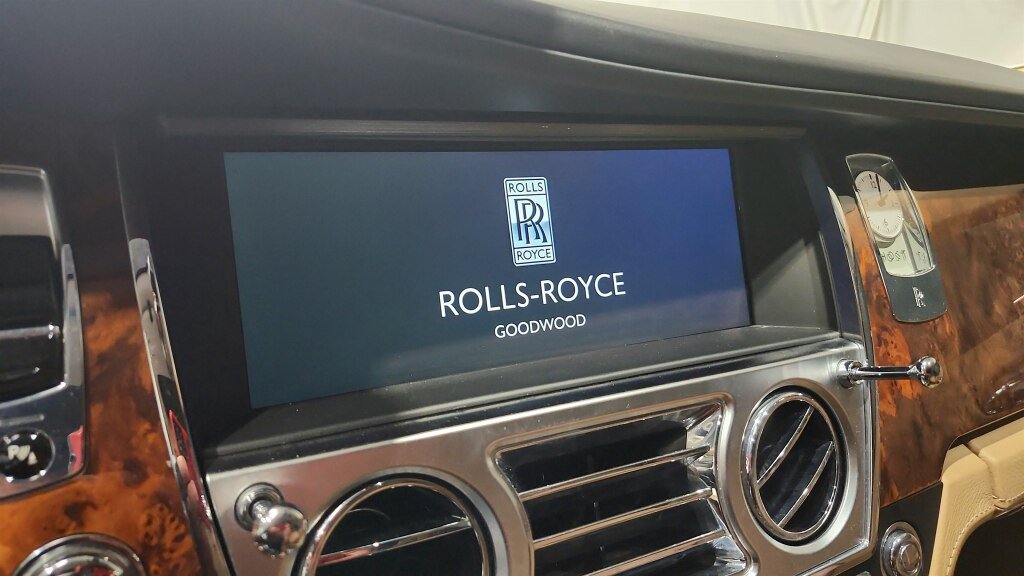 Used 2010 Rolls-Royce Ghost RWD image 34