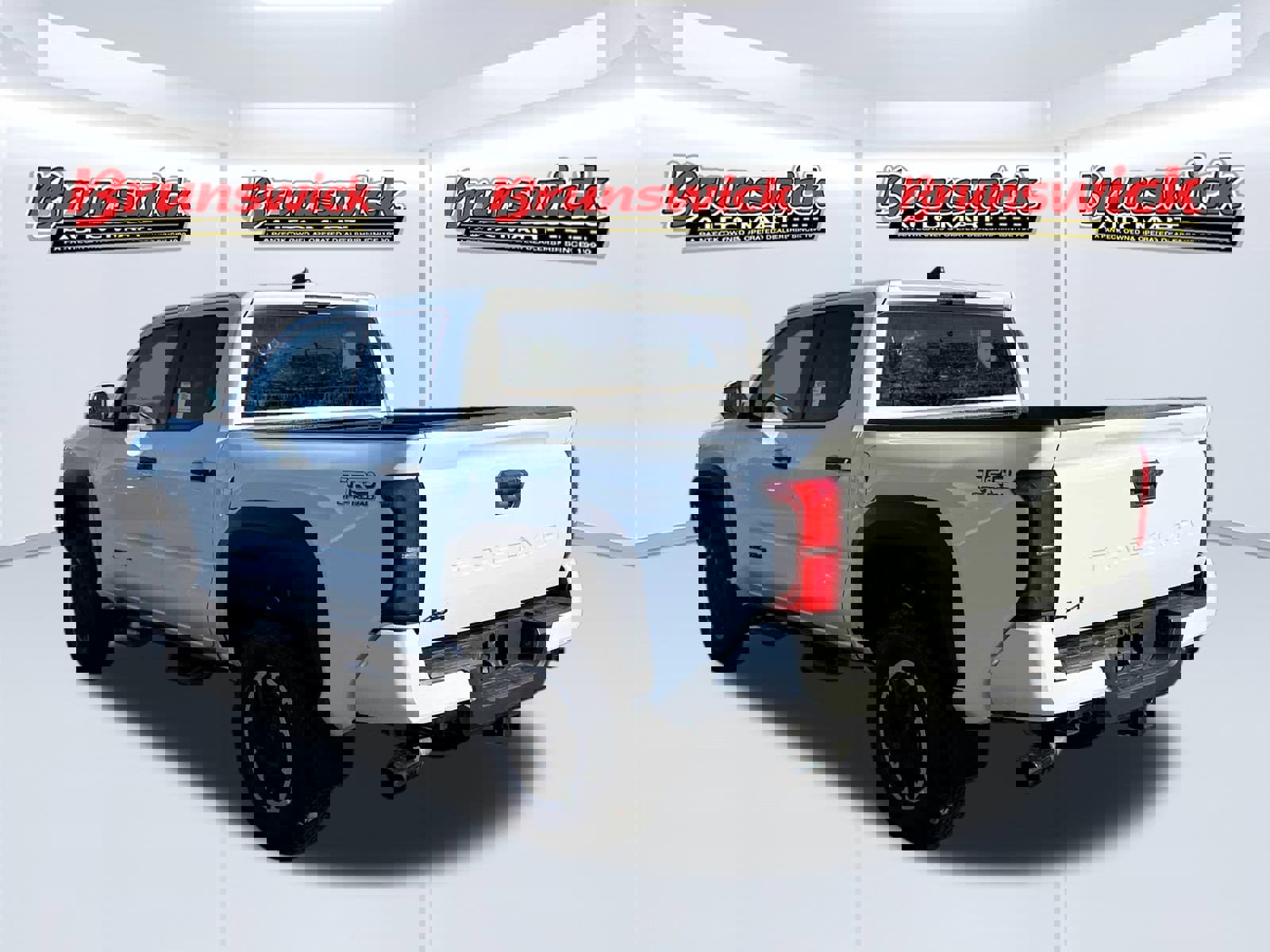 New 2025 Toyota Tacoma TRD Off-Road image 4