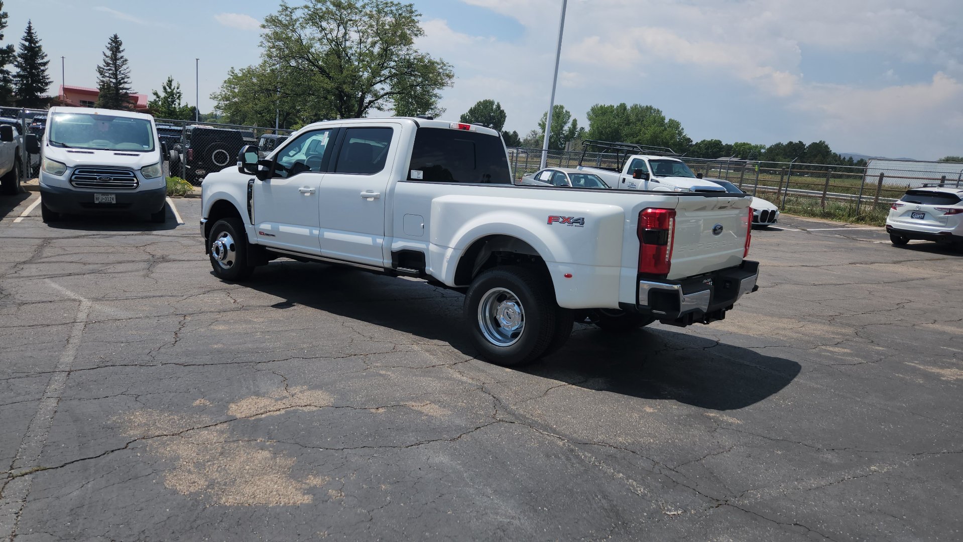 New 2026 Ford F350 Lariat w/ Lariat Ultimate Package AWD/4WD image 4