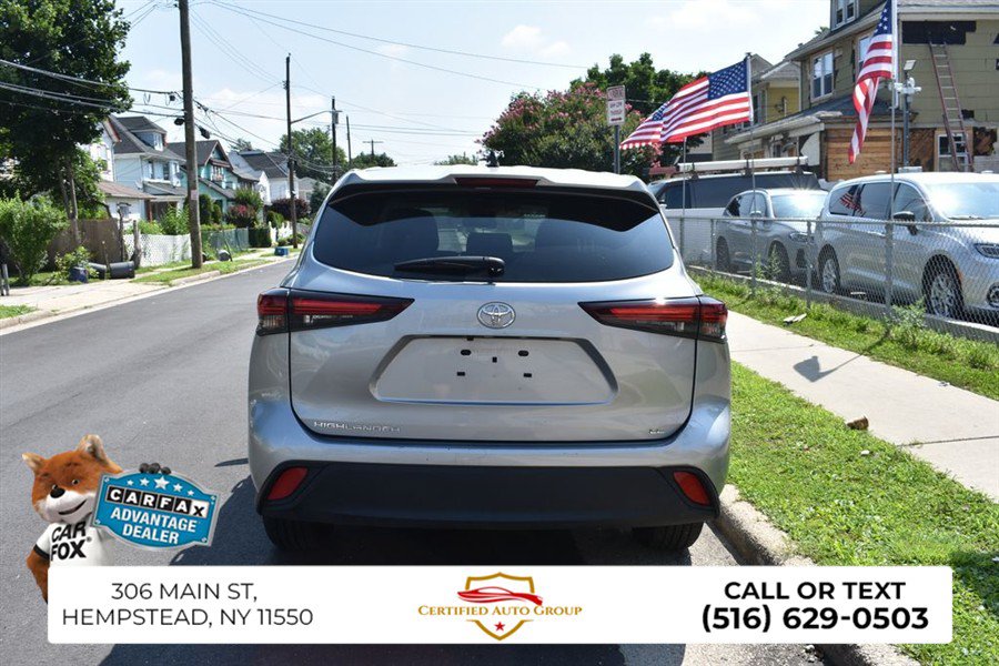 Used 2025 Toyota Highlander LE FWD image 7