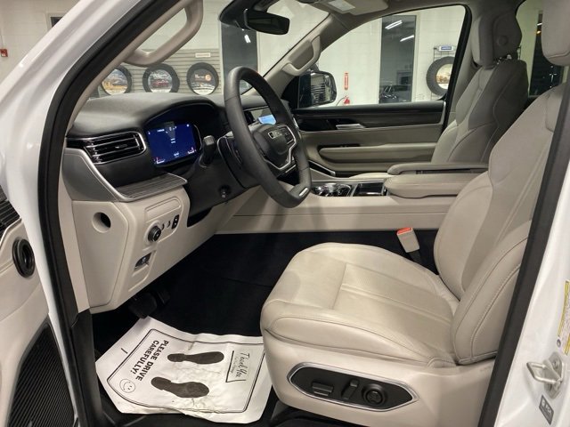 Used 2024 Jeep Wagoneer Series II image 26