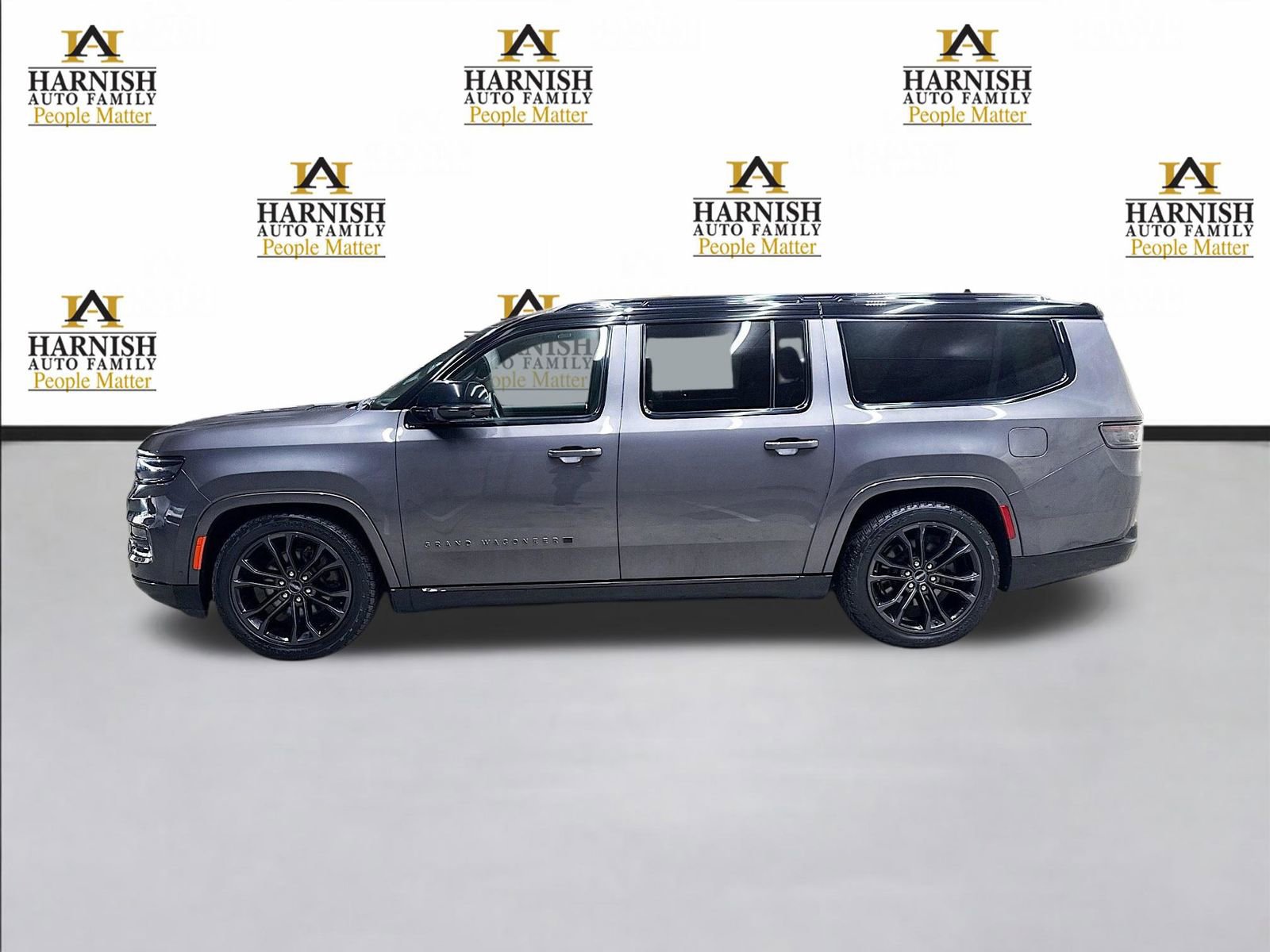 Used 2024 Jeep Grand Wagoneer L Series II w/ Quick Order Packagew 28T AWD/4WD image 9
