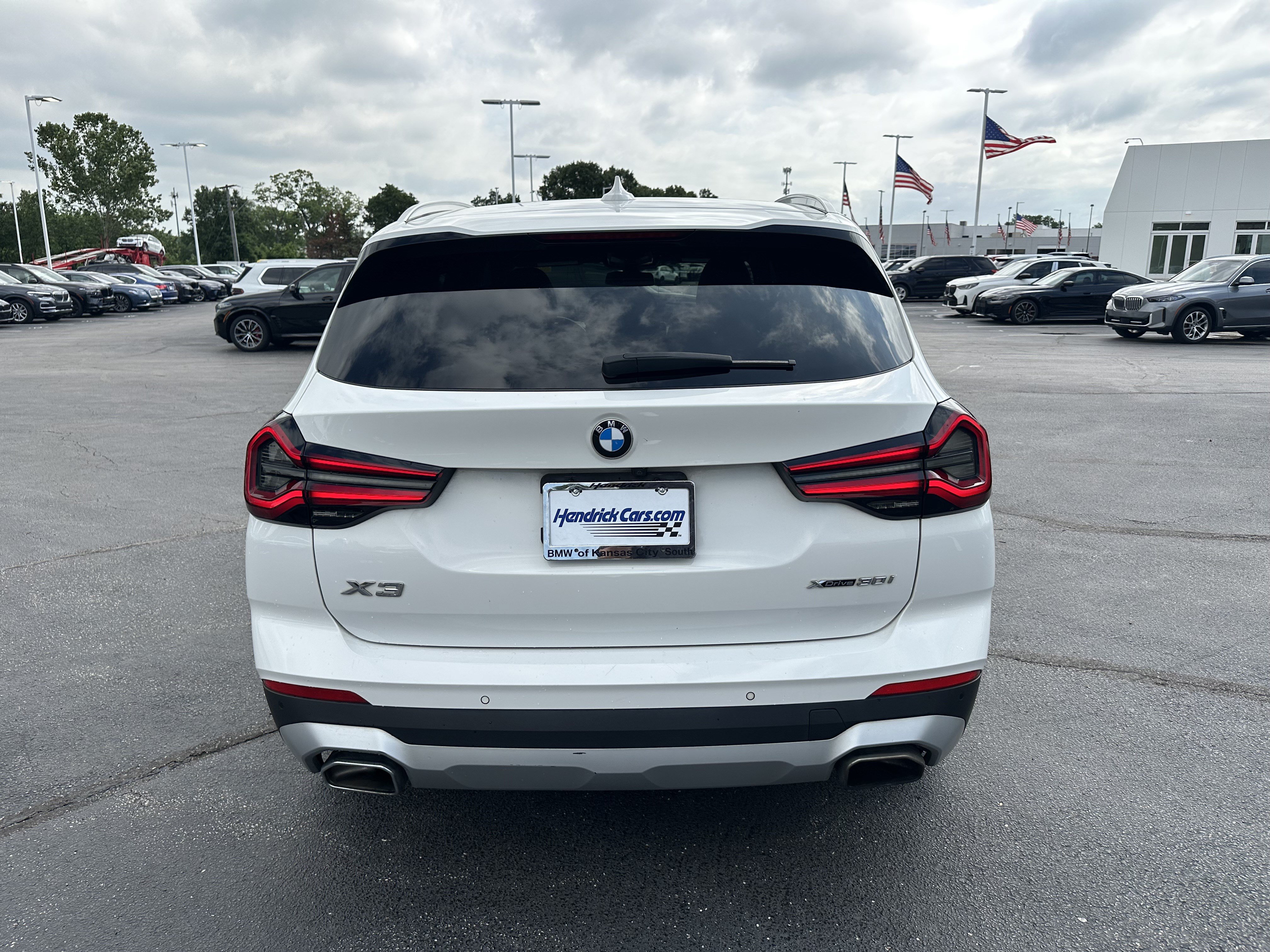 Used 2023 BMW X3 xDrive30i w/ Premium Package w/ZPA AWD/4WD image 5