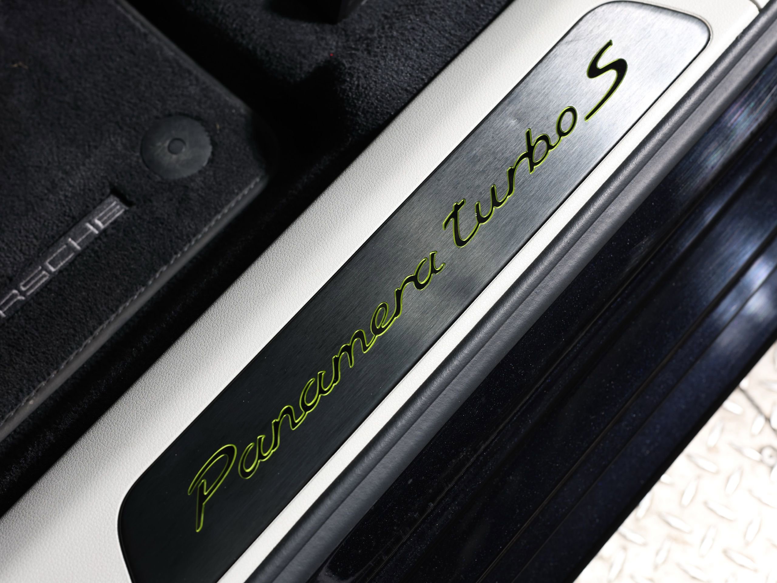 Used 2023 Porsche Panamera Turbo S image 30