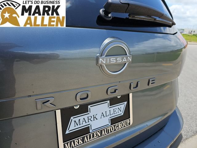 Used 2025 Nissan Rogue SV FWD image 31