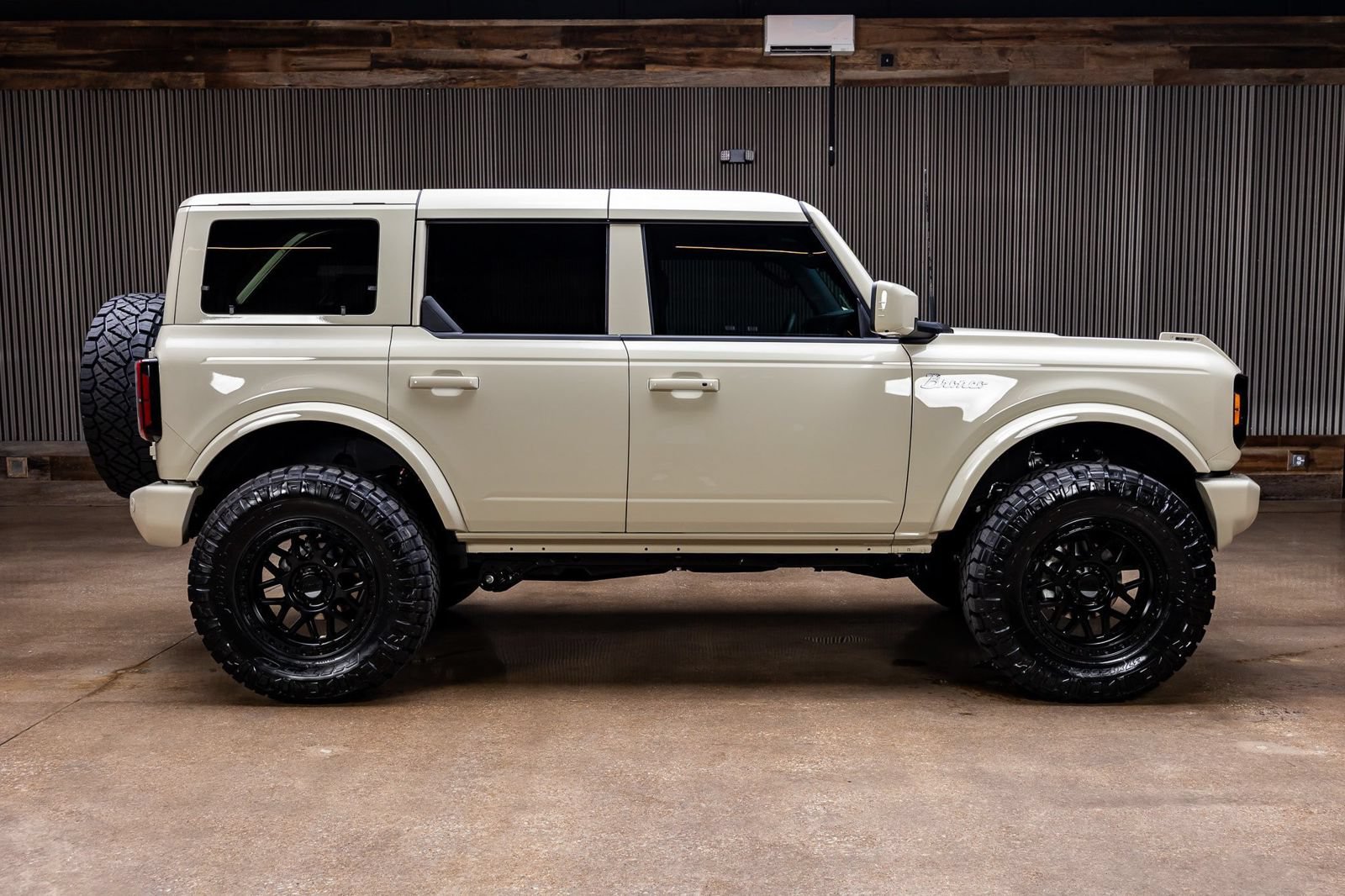 Used 2026 Ford Bronco Outer Banks AWD/4WD image 9