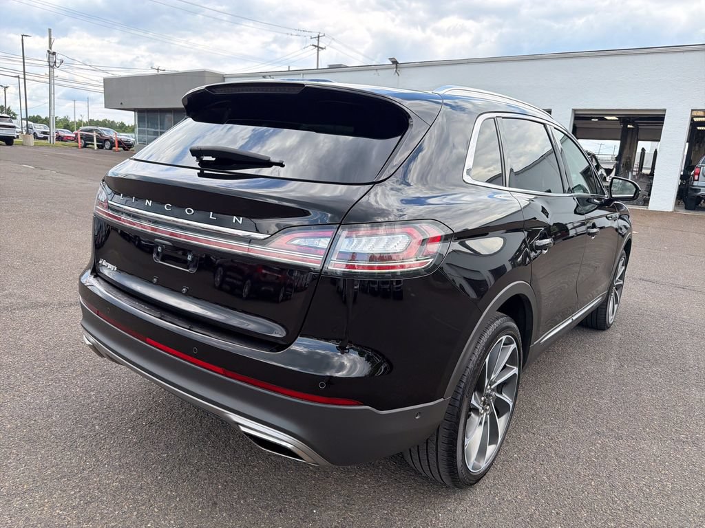 Certified 2023 Lincoln Nautilus Reserve w/ Equipment Group 202A AWD/4WD image 5