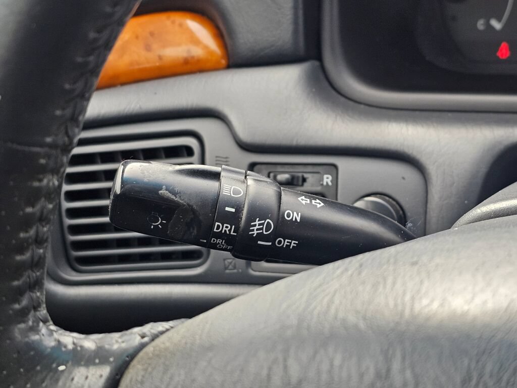 Used 2002 Toyota Solara SE FWD image 36