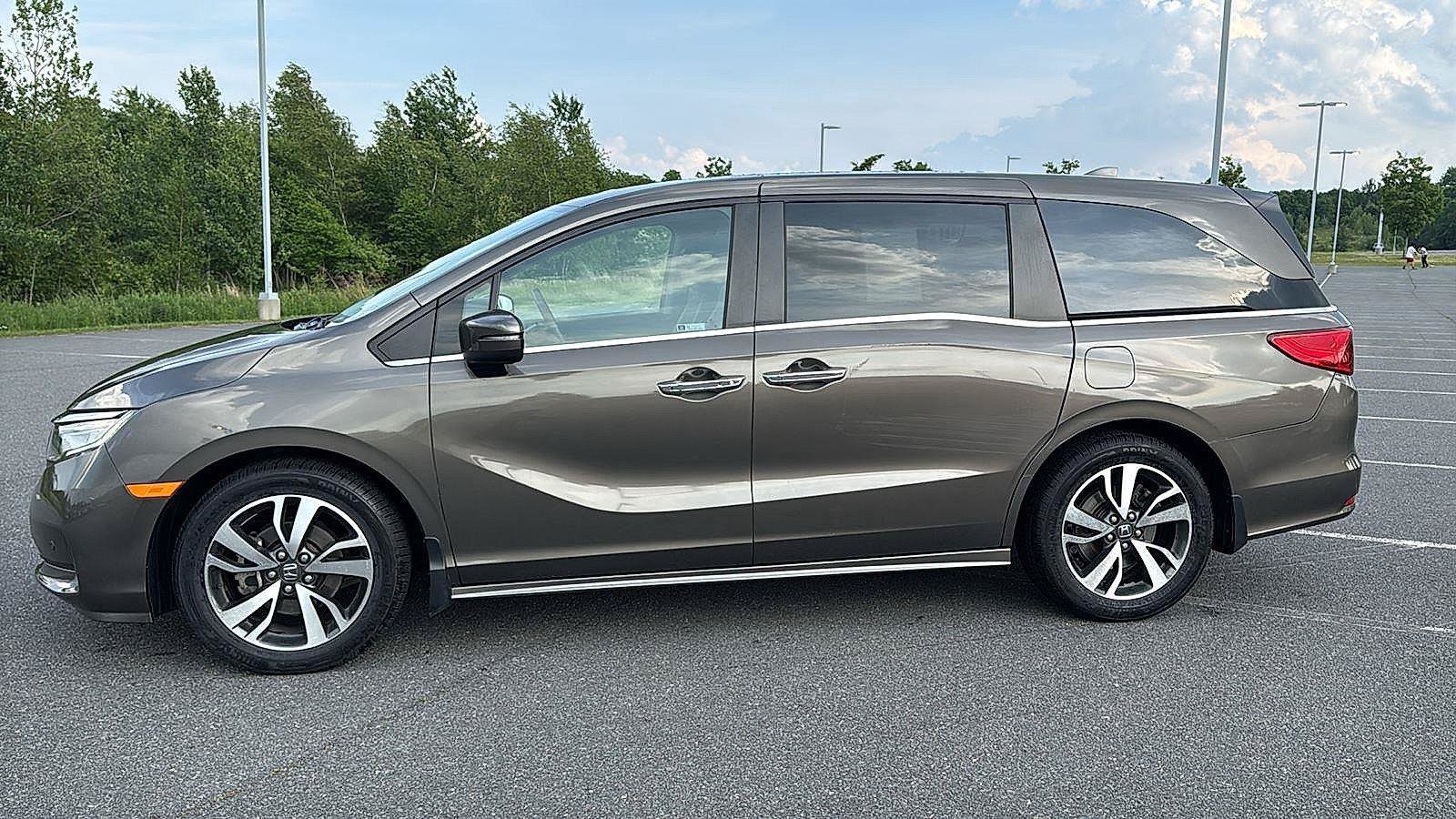 Used 2023 Honda Odyssey Touring image 11