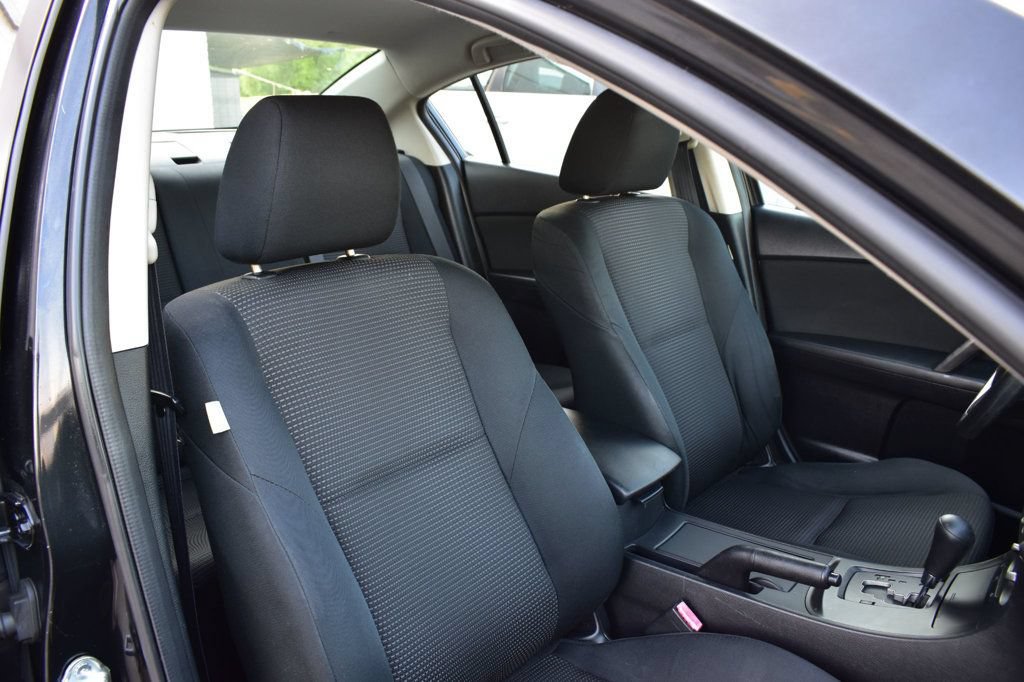 Used 2012 MAZDA MAZDA3 i Sport FWD image 20