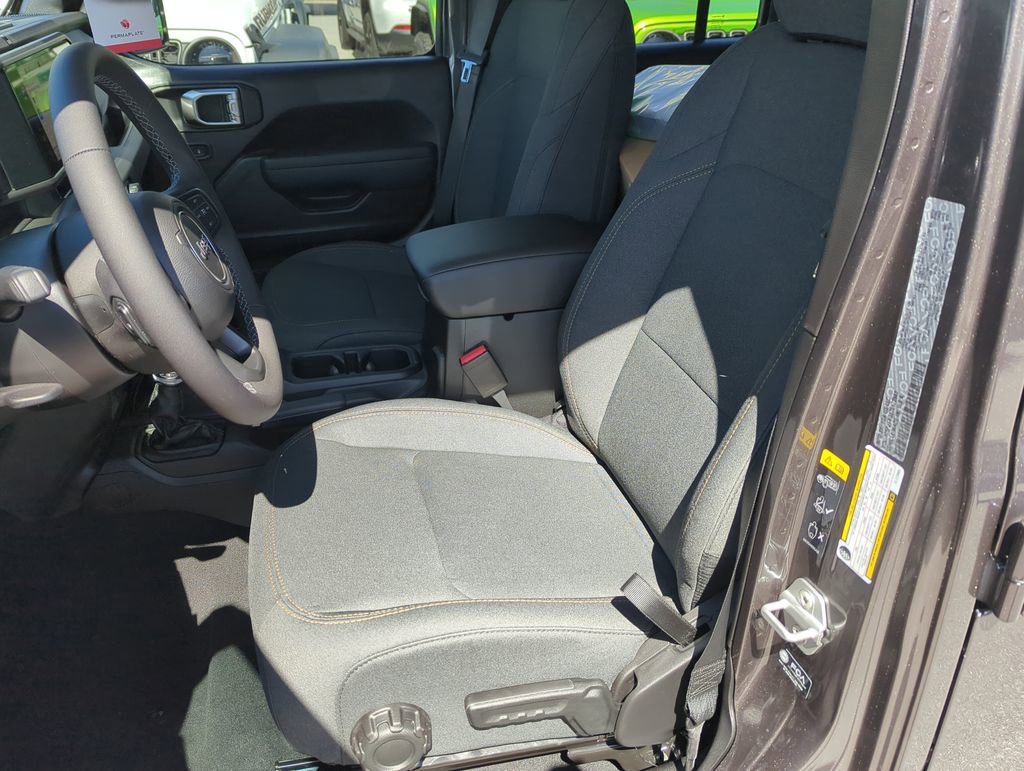 New 2026 Jeep Gladiator Sport AWD/4WD image 12