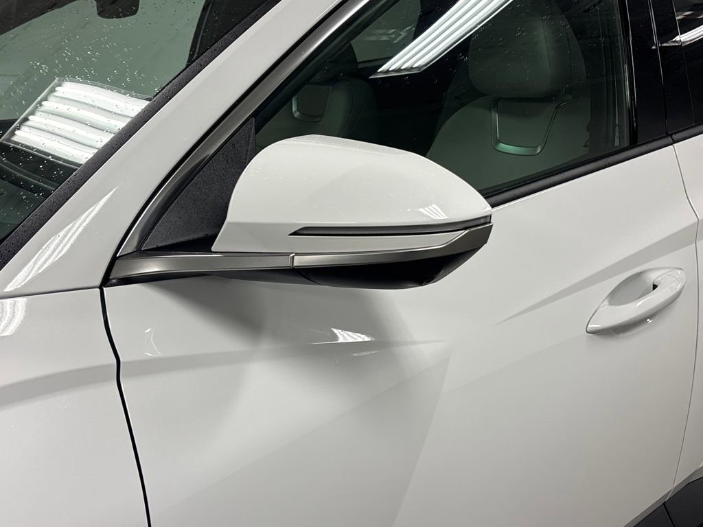 Used 2026 Hyundai Tucson Limited image 12