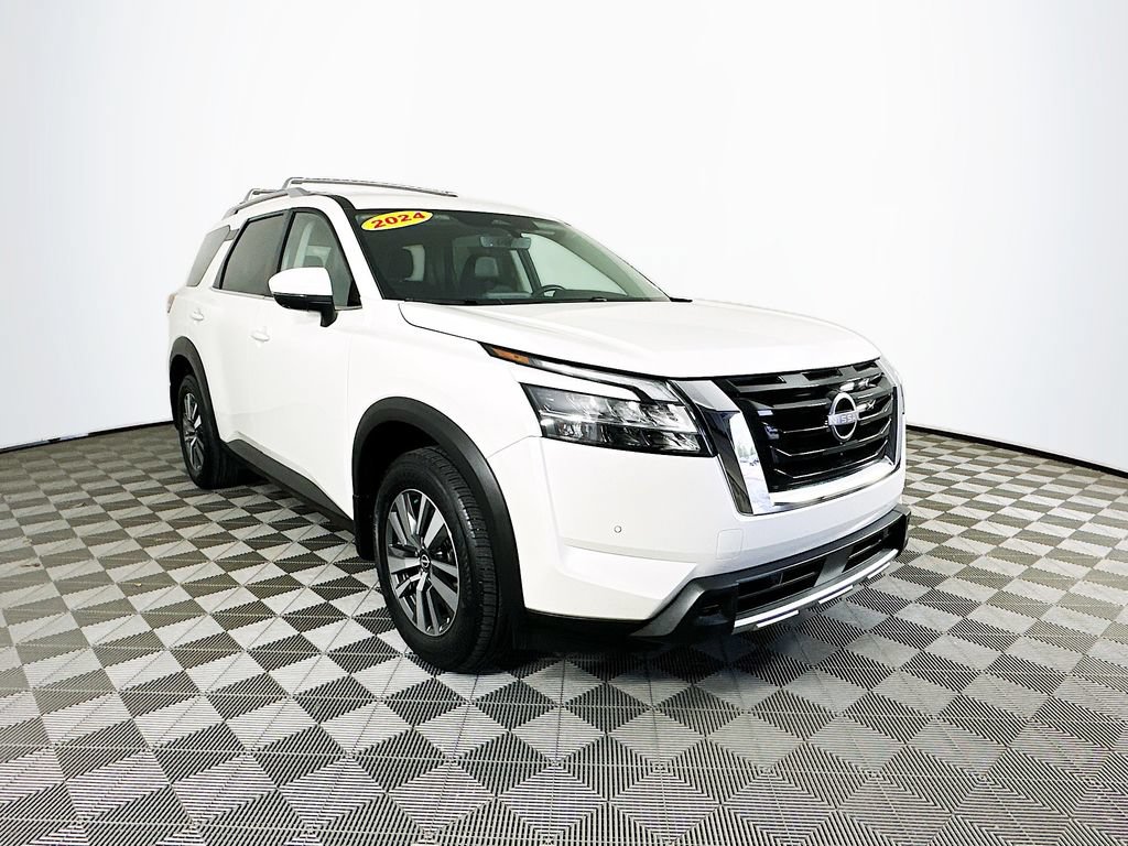 Certified 2024 Nissan Pathfinder SL AWD/4WD image 2