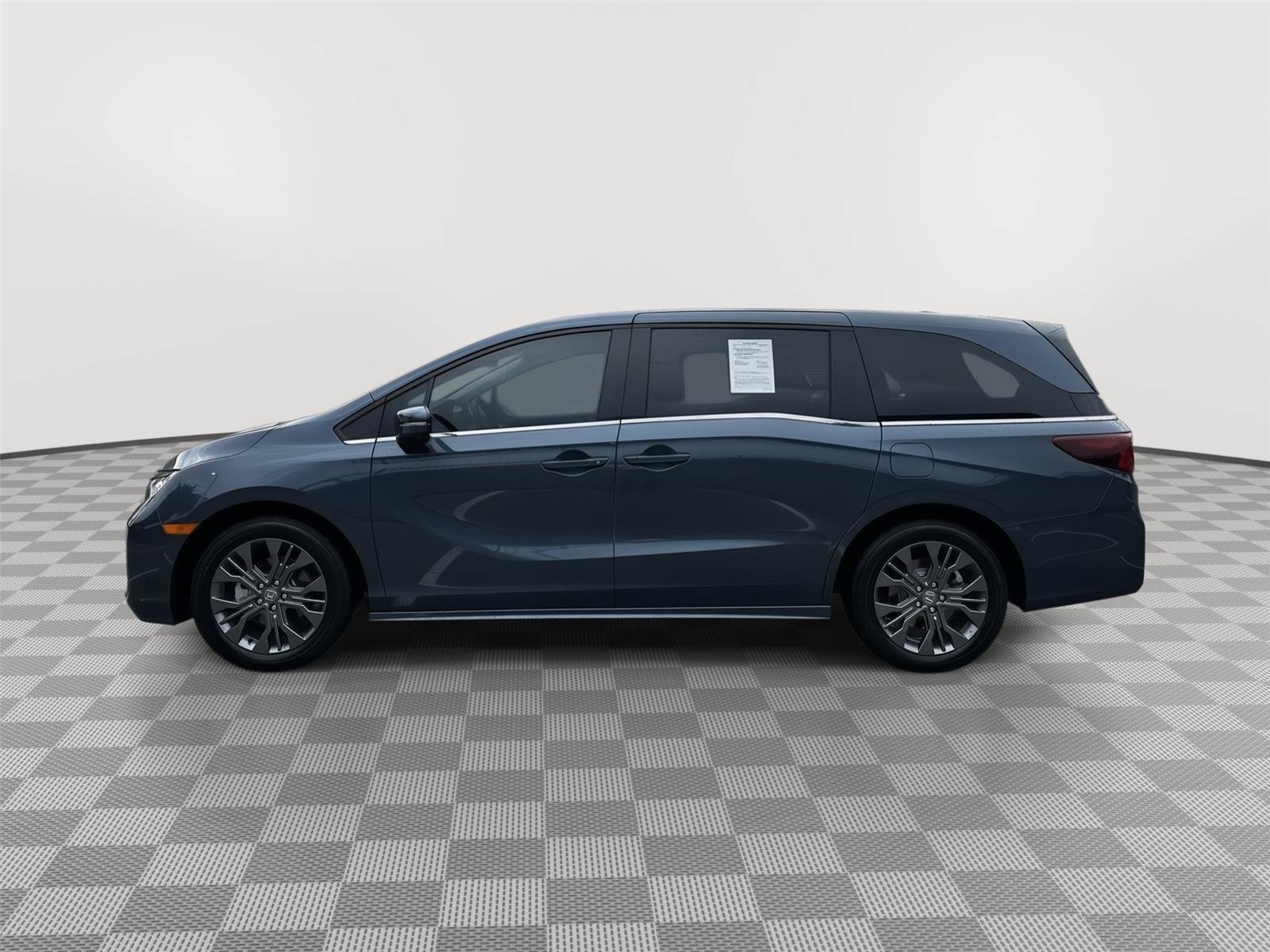 Certified 2026 Honda Odyssey Touring image 3