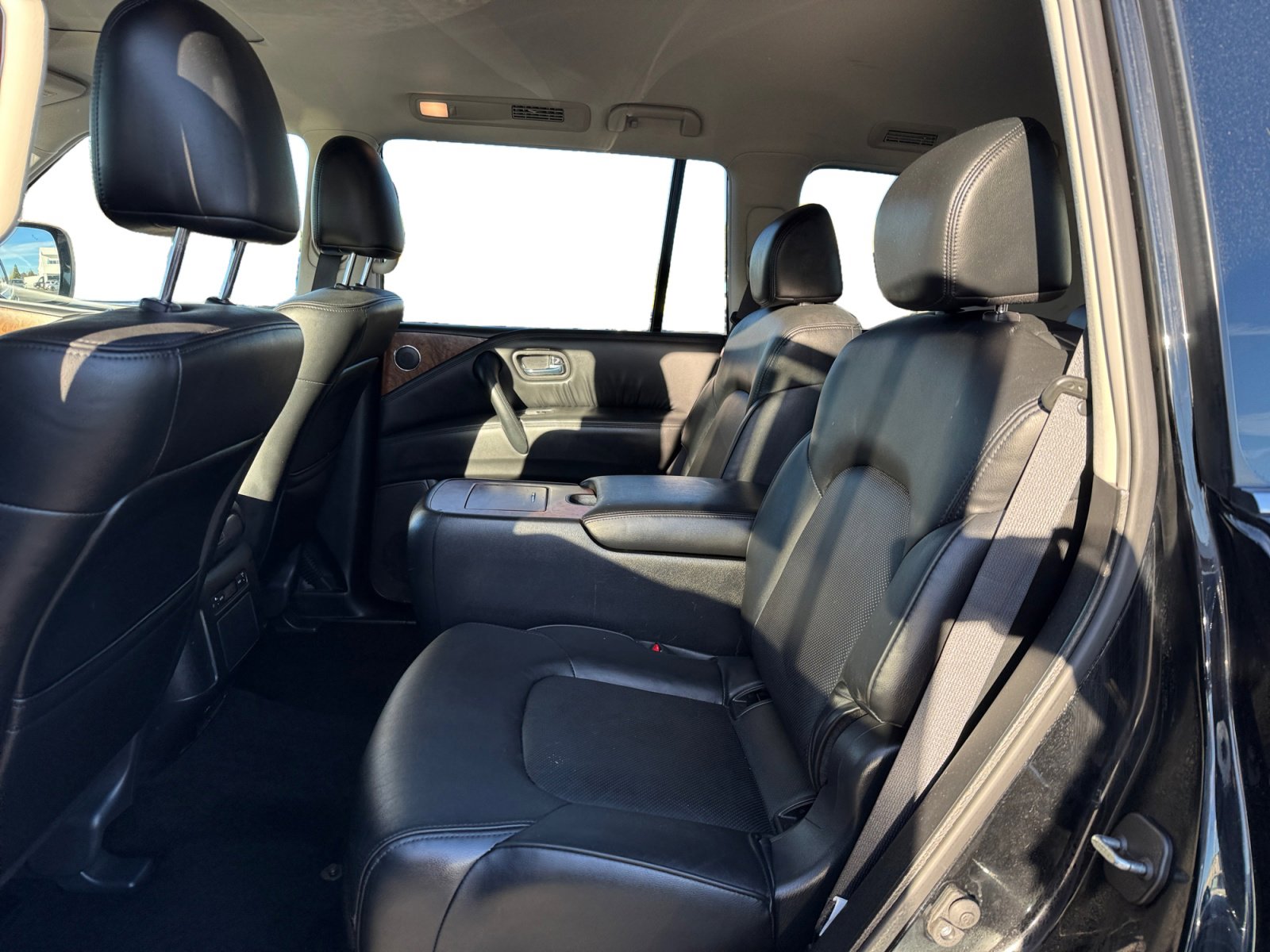 Used 2024 Nissan Armada SL w/ Captain's Chairs Package image 16